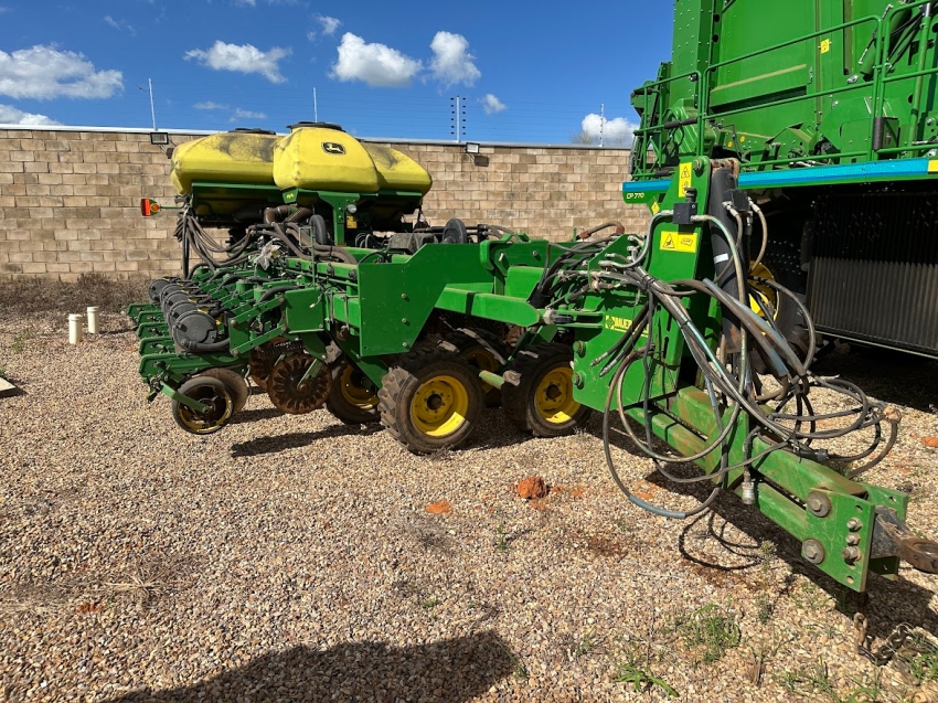 john deere plantadeira db 50 32 linhas. cm diesel 1p automatico 2012