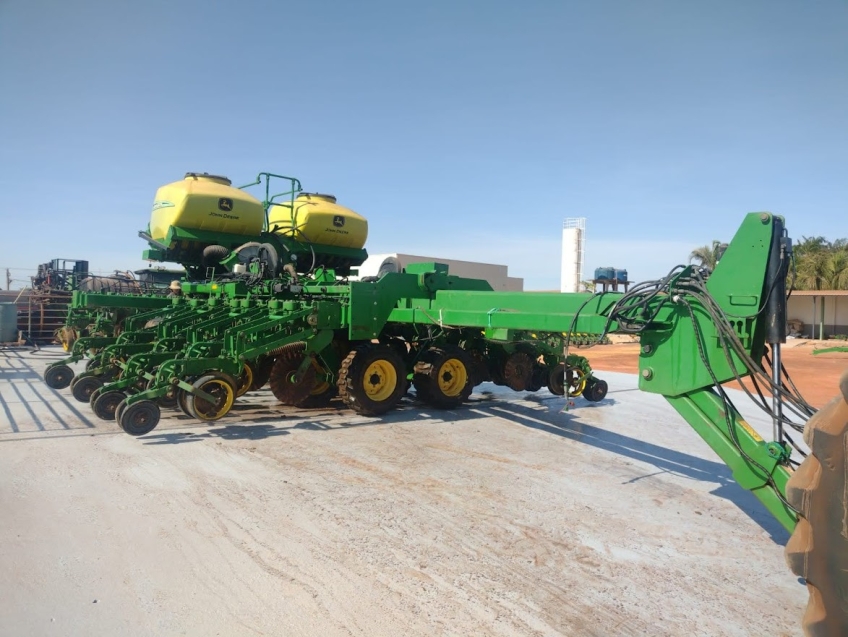 john deere plantadeira db74 45 linhas. 50 cm diesel 1p automatico 2011