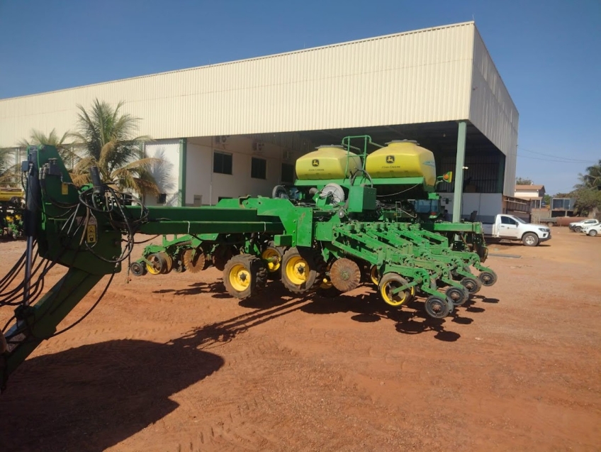 john deere plantadeira db74 45 linhas. 50 cm diesel 1p automatico 2011