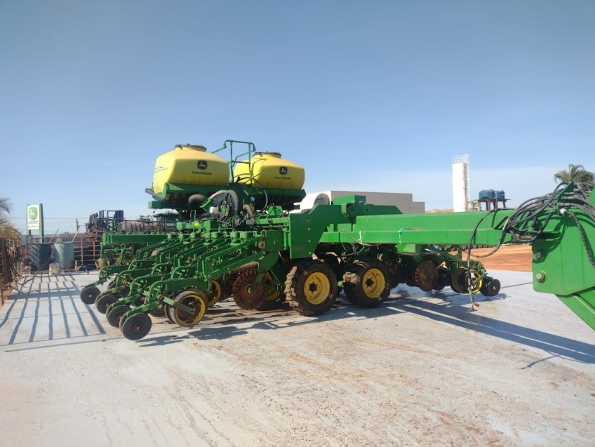 john deere plantadeira db74 45 linhas. 50 cm diesel 1p automatico 2011