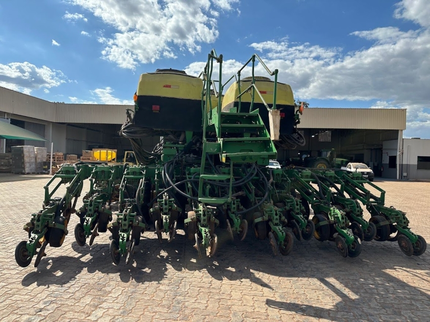 john deere plantadeira db74 45 linhas. 50 cm. row command. diesel 1p automatico 2016