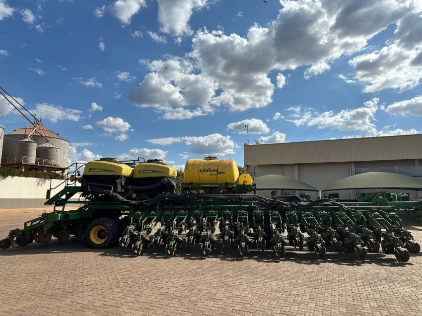 john deere plantadeira db74 45 linhas. 50 cm. row command. diesel 1p automatico 2016