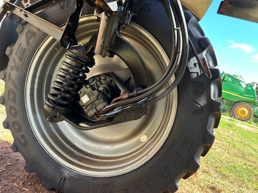 case pulverizador p triot 350 piloto automatico. metal 30mts. tanque 3500lts. diesel 1p automatico 2015