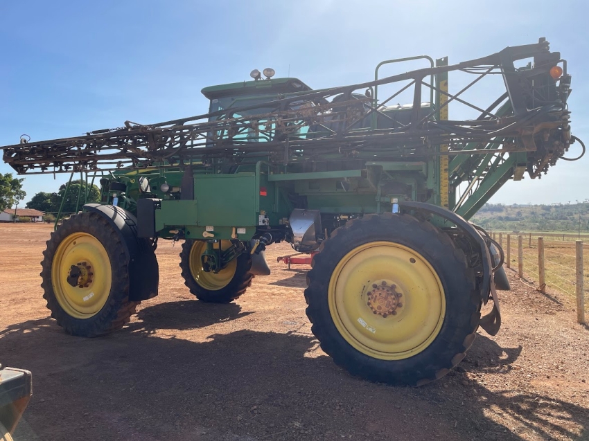 john deere pulverizador 4730 piloto automatico. metal 30mts. tanque 3.000lts. motor: 9777 diesel 1p automatico 2009
