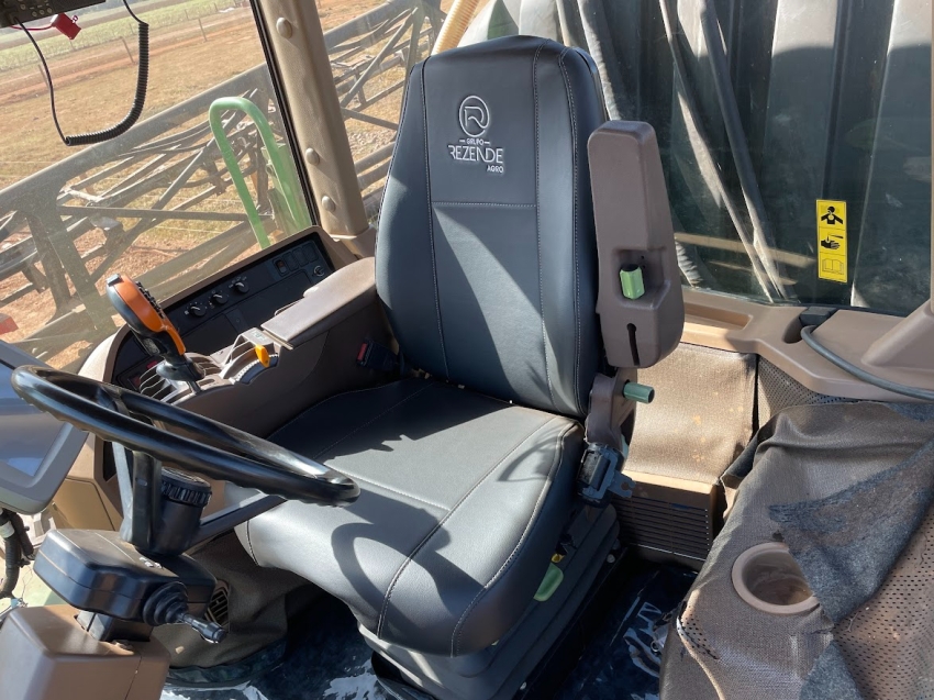 john deere pulverizador 4730 piloto automatico. metal 30mts. tanque 3.000lts. motor: 9777 diesel 1p automatico 2009