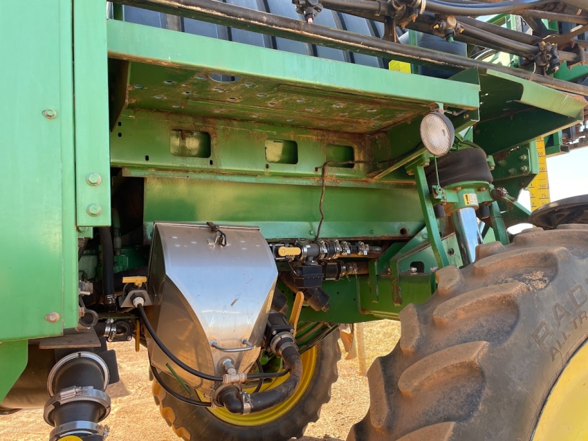 john deere pulverizador 4730 piloto automatico. metal 30mts. tanque 3.000lts. motor: 9777 diesel 1p automatico 2009