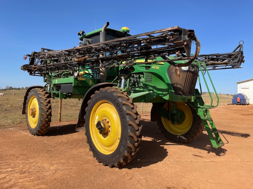 john deere pulverizador 4730 piloto automatico. metal 30mts. tanque 3.000lts. motor: 9777 diesel 1p automatico 2009