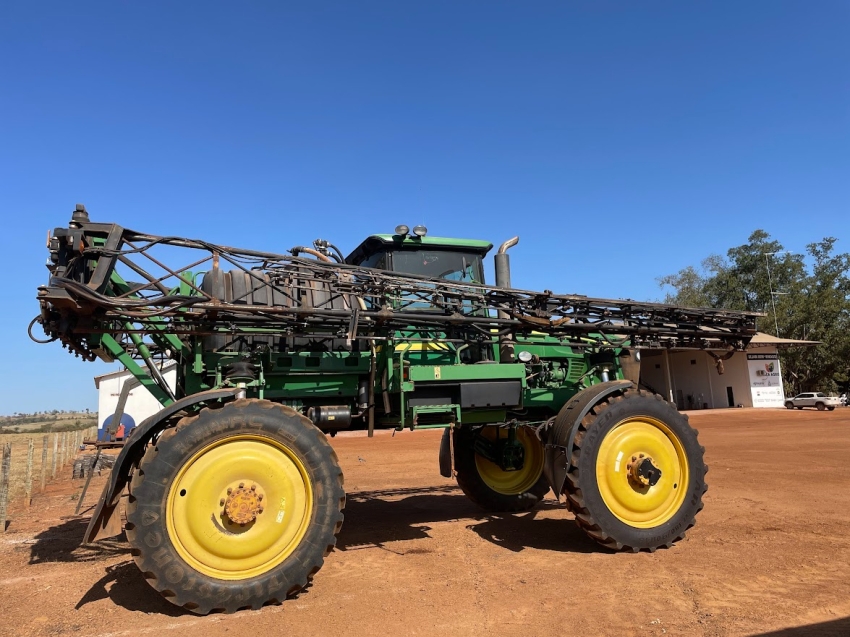 john deere pulverizador 4730 piloto automatico. metal 30mts. tanque 3.000lts. motor: 9777 diesel 1p automatico 2009