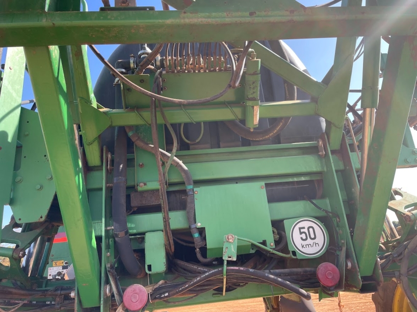 john deere pulverizador 4730 piloto automatico. metal 30mts. tanque 3.000lts. motor: 9777 diesel 1p automatico 2009