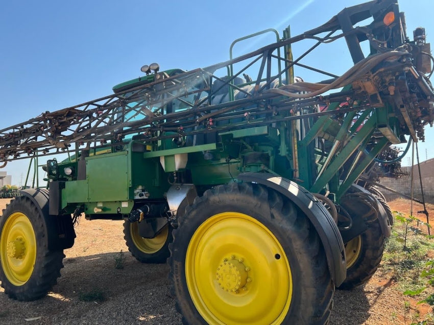 john deere pulverizador 4730 piloto automatico. metal 30mts. tanque 3.000lts. motor: 6459 diesel 1p automatico 2009