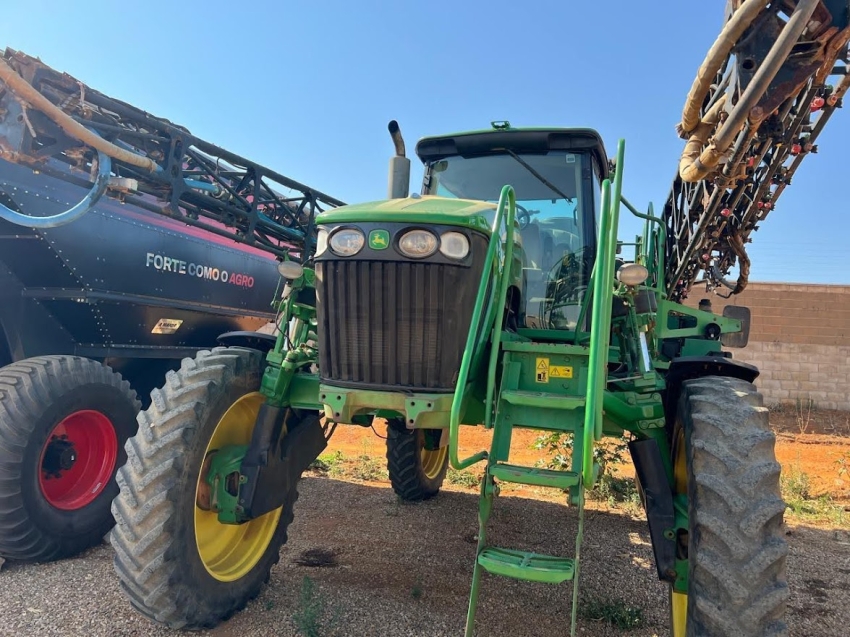 john deere pulverizador 4730 piloto automatico. metal 30mts. tanque 3.000lts. motor: 6459 diesel 1p automatico 2009