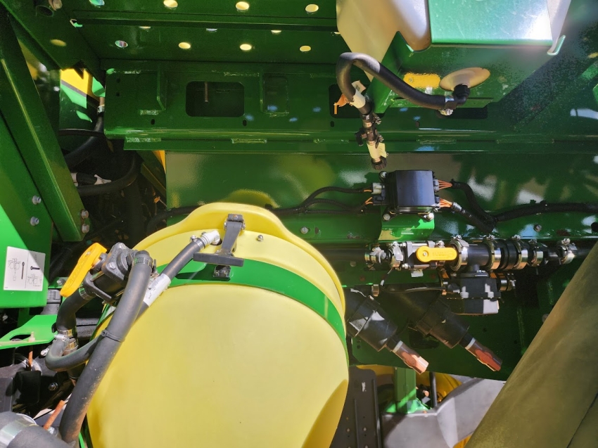 john deere pulverizador m4030 piloto automatico. metal 30mts. tanque 3.000lts. exactapply. motor: 1770 diesel 1p automatico 2021