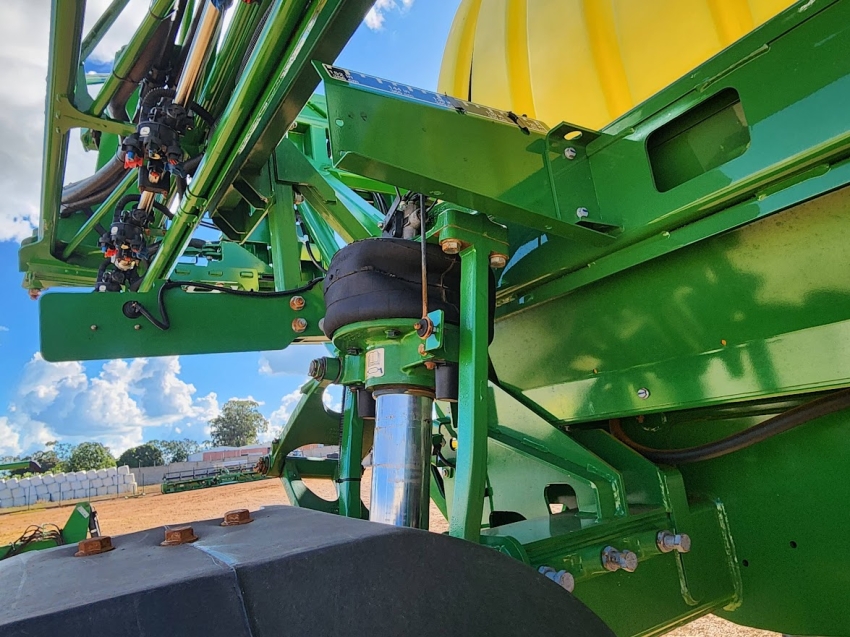 john deere pulverizador m4030 piloto automatico. metal 30mts. tanque 3.000lts. exactapply. motor: 1770 diesel 1p automatico 2021