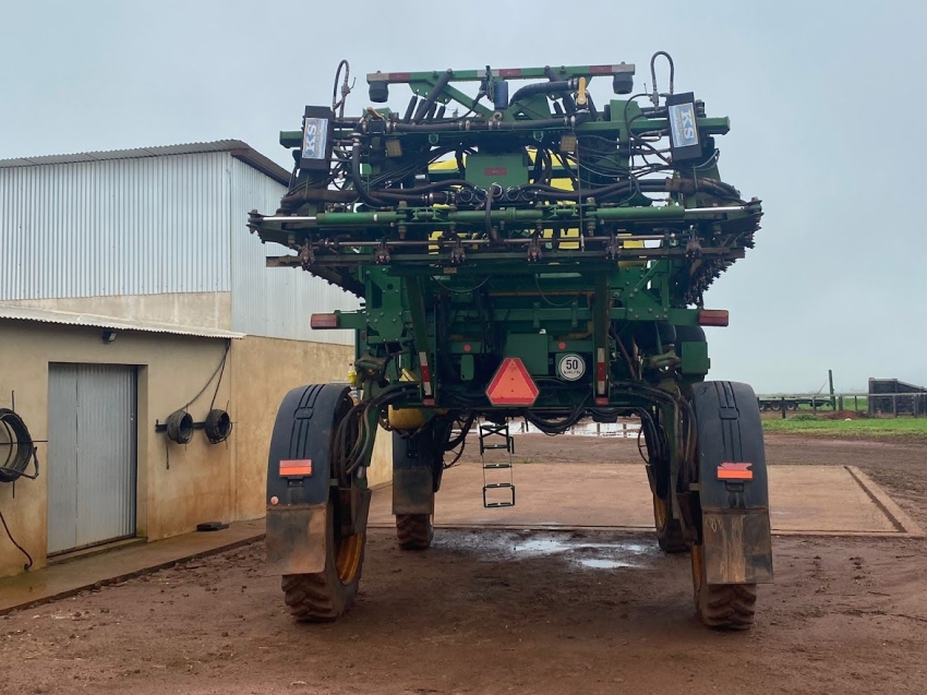 john deere pulverizador m4040 piloto automatico. metal 30mts. tanque 4.000lts. exactapply. motor 4.500hrs diesel 1p automatico 2019
