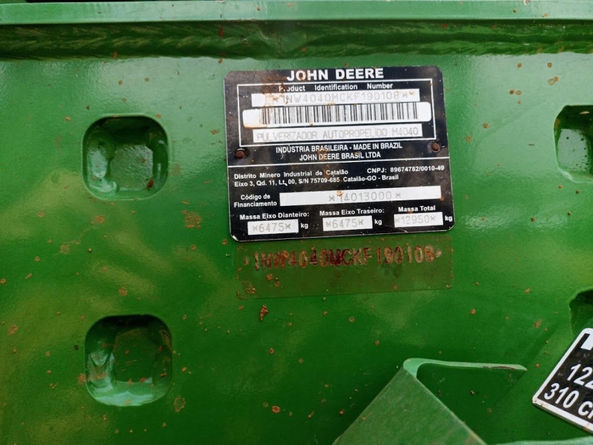 john deere pulverizador m4040 piloto automatico. fibra 36mts. tanque 4.000lts. motor: 4200 diesel 1p automatico 2019