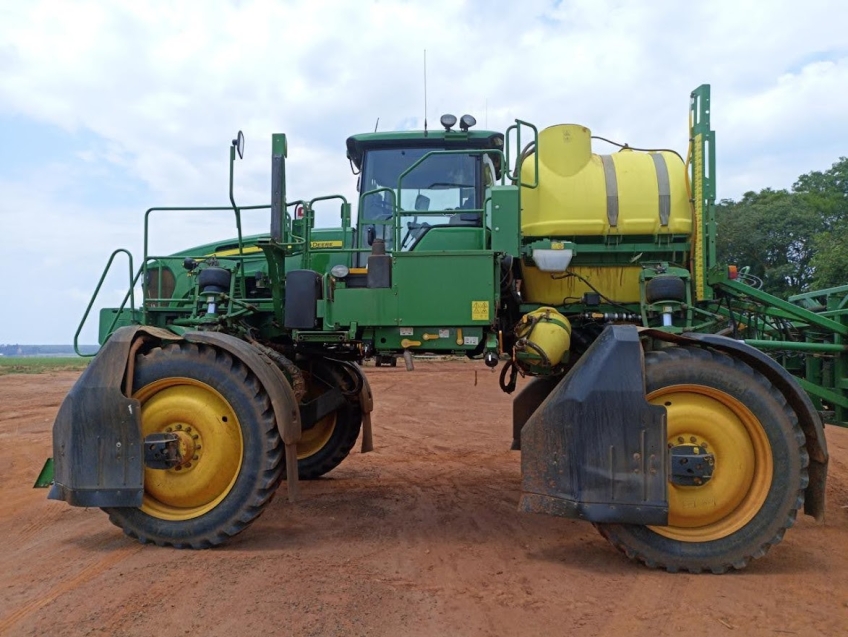 john deere pulverizador m4040 piloto automatico. fibra 36mts. tanque 4.000lts. motor: 4200 diesel 1p automatico 2019