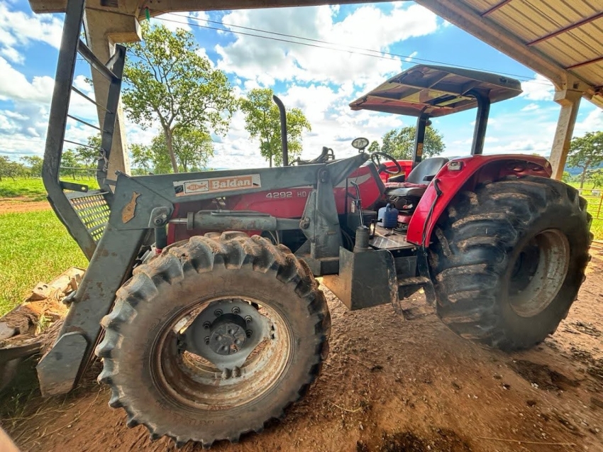 massey ferguson trator mf4292 103cv. sem cabine. conjunto frontal. motor: 2.769hrs diesel 1p automatico 2016