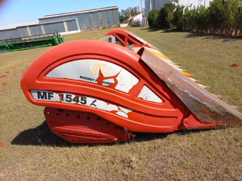 massey ferguson plataforma milho mf1545 15 linhas. 45 cm. diesel 1p automatico 2008