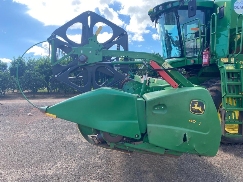 john deere colheitadeira s440 rodado dual. com piloto automatico. plataforma 22 pes. motor: 1027 - trilha: 726 diesel 1p automatico 2019