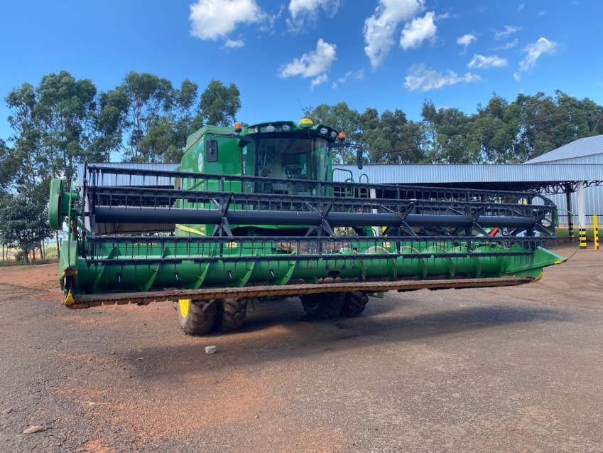 john deere colheitadeira s440 rodado dual. com piloto automatico. plataforma 22 pes. motor: 1027 - trilha: 726 diesel 1p automatico 2019