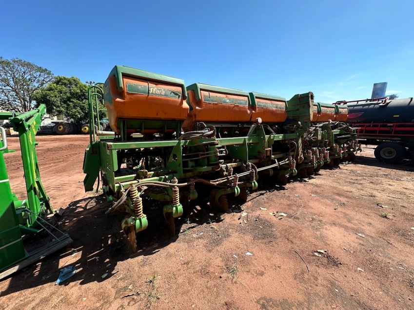 stara plantadeira princesa 20 linhas. 45cm. diesel 1p automatico 2017