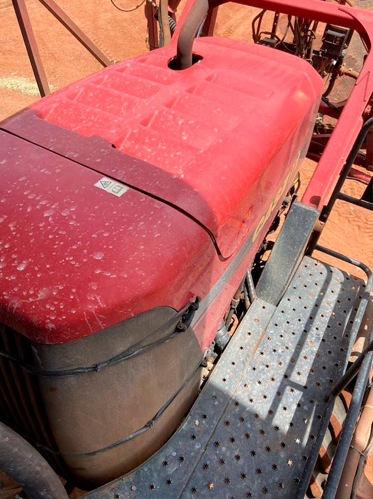 case pulverizidor patriot 250 piloto autom. metal 24mts. tanque 2500lts.motor: 5545 diesel 1p automatico 2015