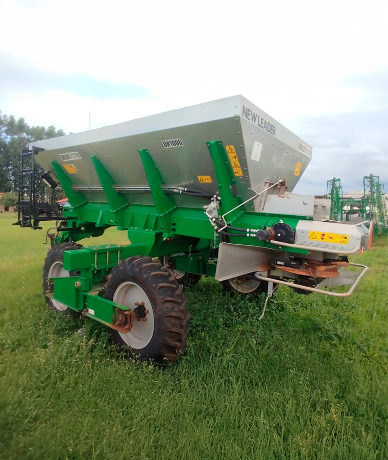 john deere distribuidor de nutrientes greensystem dn 1006 23 linhas. espacamento 50cm. exactemerge diesel 1p automatico 2022