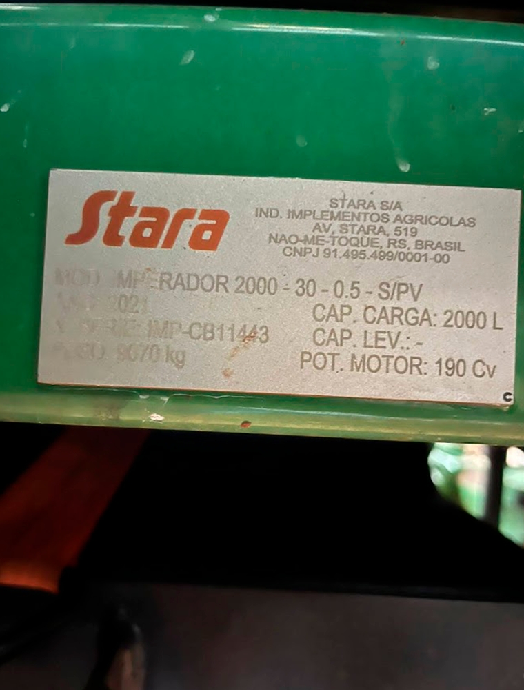 stara pulverizador imperador 2000 piloto automatico. barra 30mts aco. paralamas. divisores de linha. motor: 800hrs diesel 1p automatico 2021