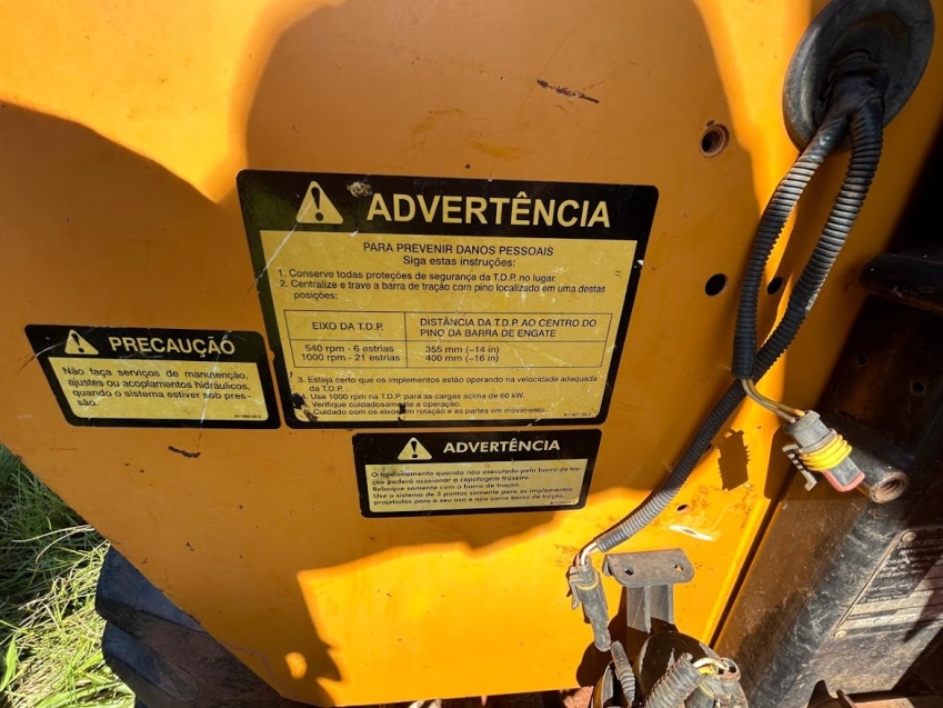 valtra trator a 750 75cv. sem cabine. levante hidraulico. tdp. motor: 3.728hrs diesel 1p automatico 2017