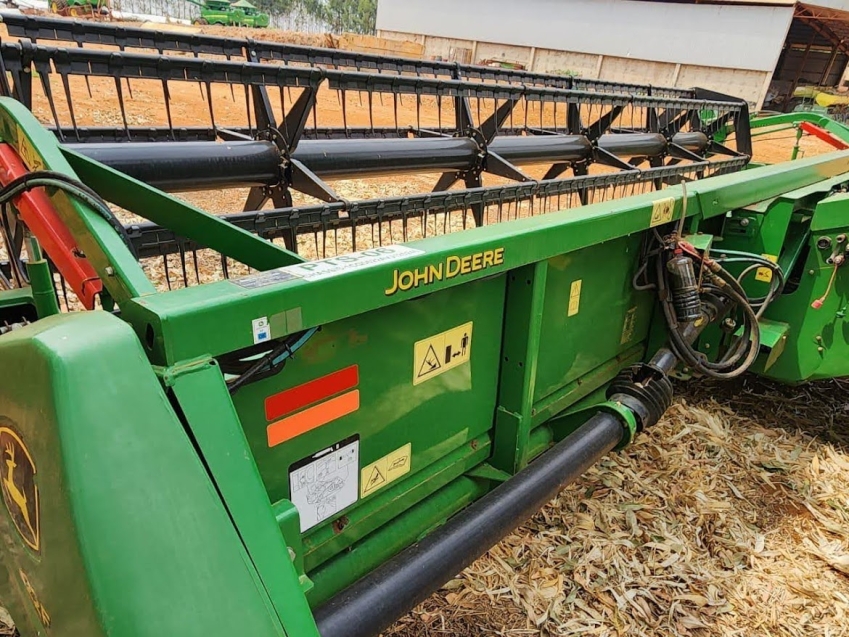 john deere colheitadeira s440 rodado dual. com piloto automatico. plataforma 22 pes. motor: 1.388 - trilha: 875 diesel 1p automatico 2018