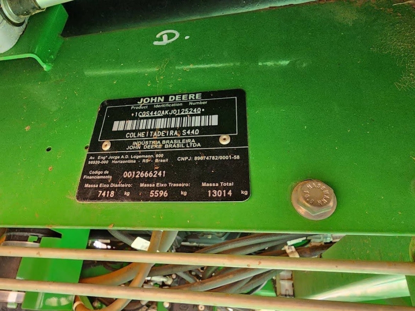 john deere colheitadeira s440 rodado dual. com piloto automatico. plataforma 22 pes. motor: 1.388 - trilha: 875 diesel 1p automatico 2018