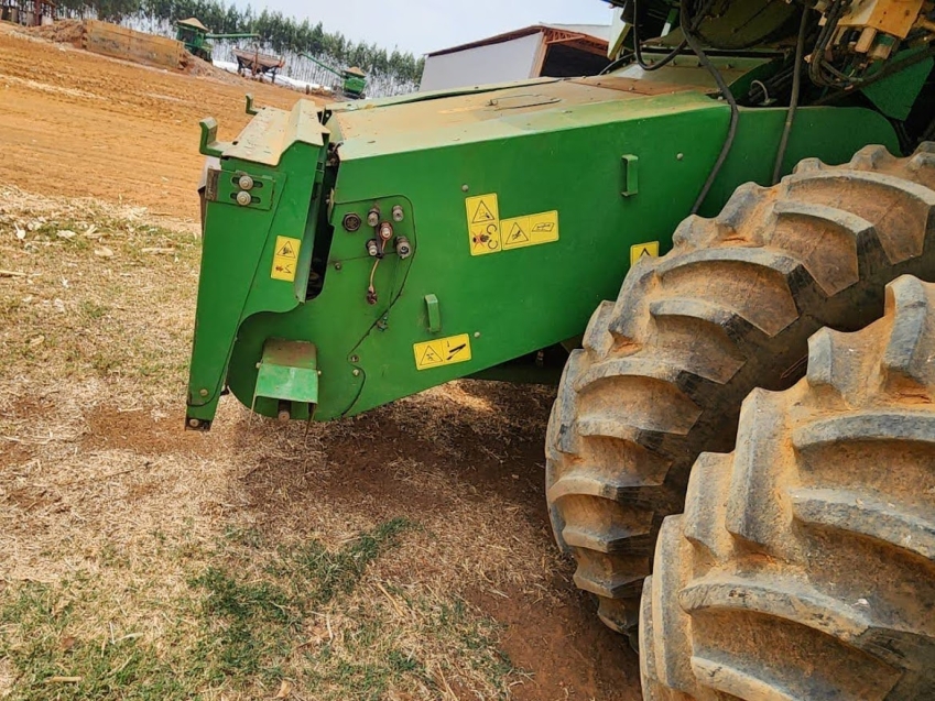 john deere colheitadeira s440 rodado dual. com piloto automatico. plataforma 22 pes. motor: 1027 - trilha: 726 diesel 1p automatico 2019