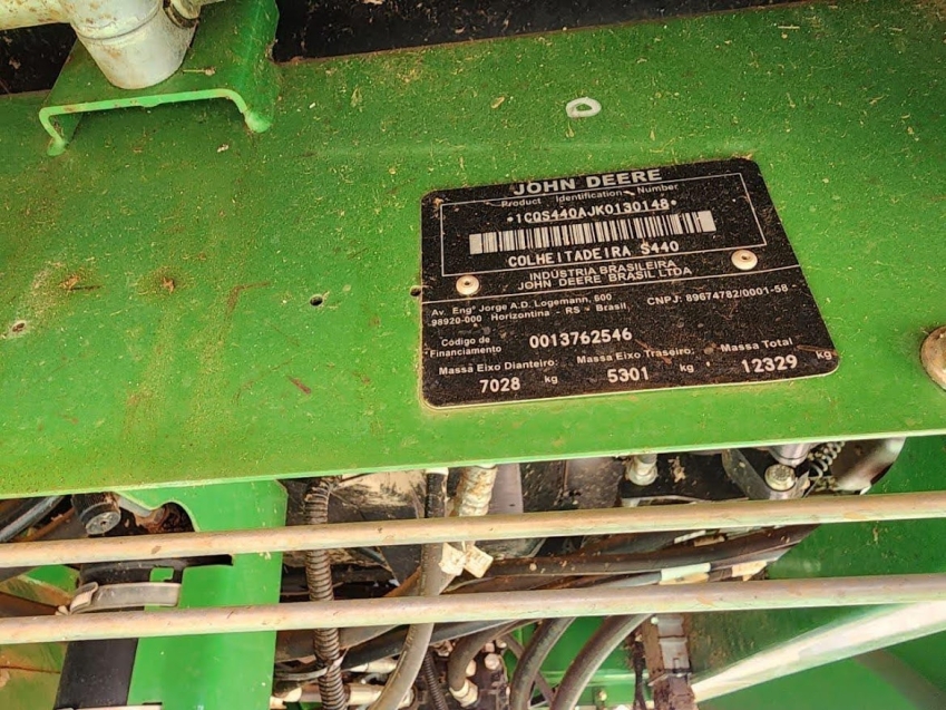 john deere colheitadeira s440 rodado dual. com piloto automatico. plataforma 22 pes. motor: 1027 - trilha: 726 diesel 1p automatico 2019