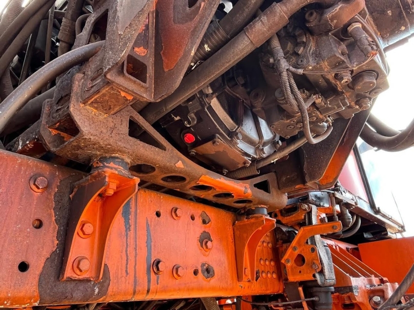 jacto pulverizador uniport 5030 npk capacidade 5.000kg. porta dupla. luz de trabalho diesel 1p automatico 2019