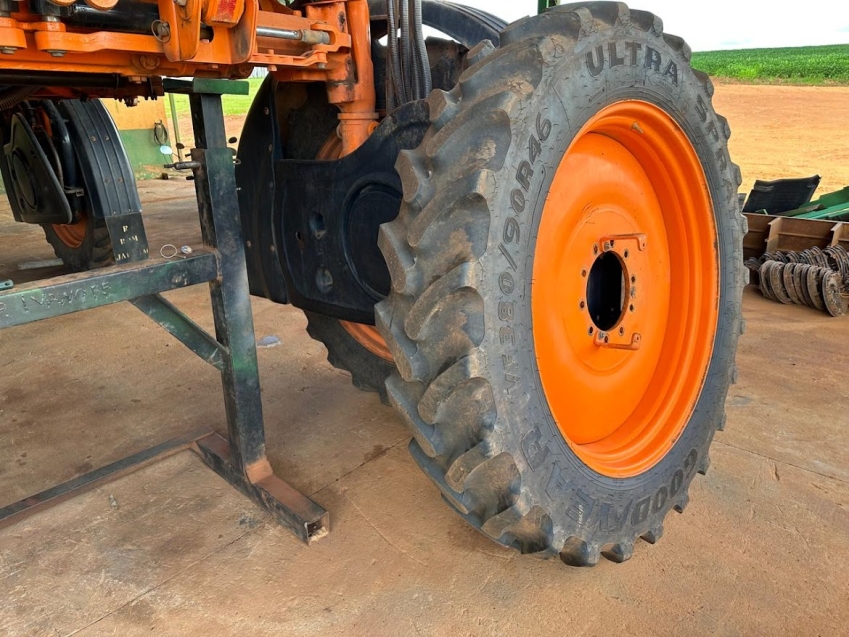 jacto pulverizador uniport 4530 tanque 4.500lts. barra de 36mts aco. piloto automatico. 4x4. motor 3.800hrs. diesel 1p automatico 2018
