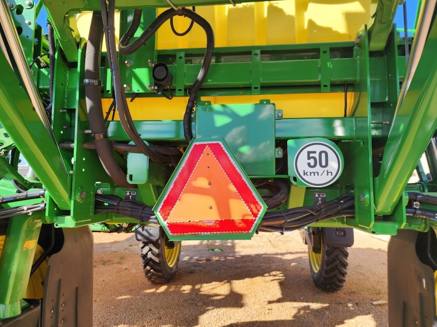 john deere pulverizador m4030 piloto autom. metal 30mts. tanque 3.000lts. exactapply. motor: 1770 diesel 1p automatico 2021