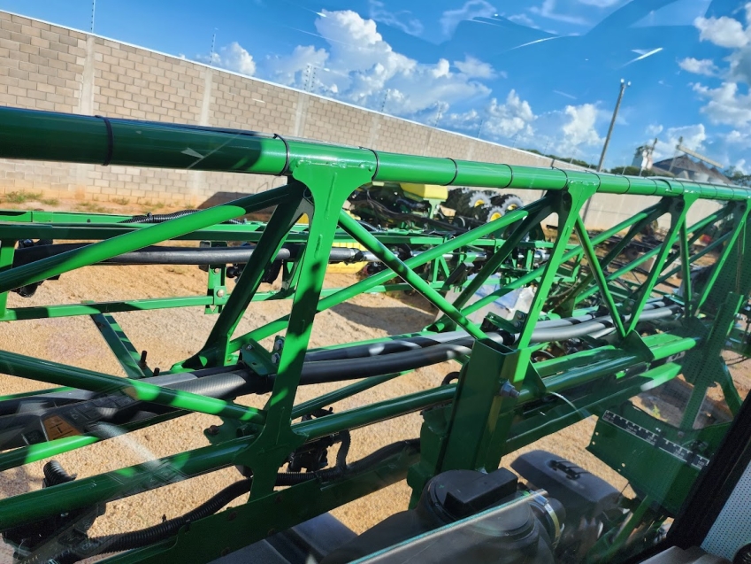 john deere pulverizador m4030 piloto autom. metal 30mts. tanque 3.000lts. exactapply. motor: 1770 diesel 1p automatico 2021