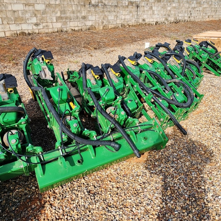 john deere plantadeira db 40 23 linhas. espacamento 50cm. exactemerge. diesel 1p automatico 2023