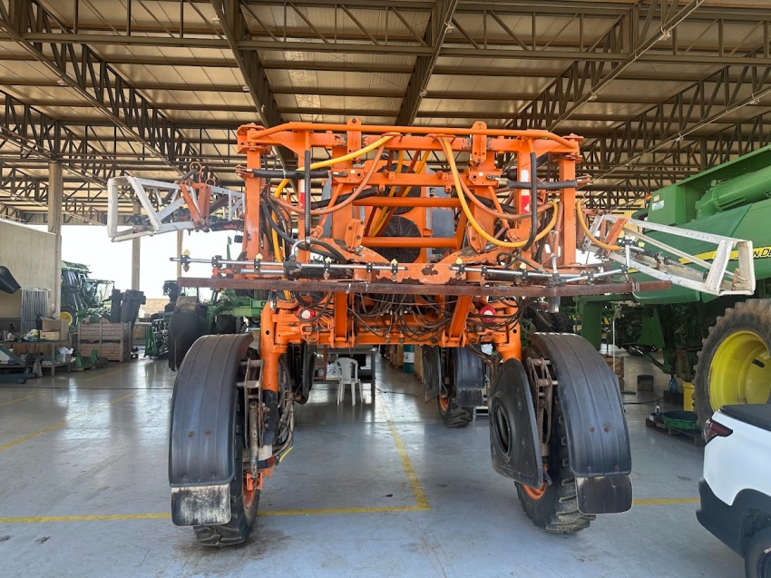 jacto pulverizador uniport 2030 tanque 2.000lts. barra 24mts metalico. hydro. 4x4. piloto automatico. motor: 8.110 diesel 1p automatico 2019