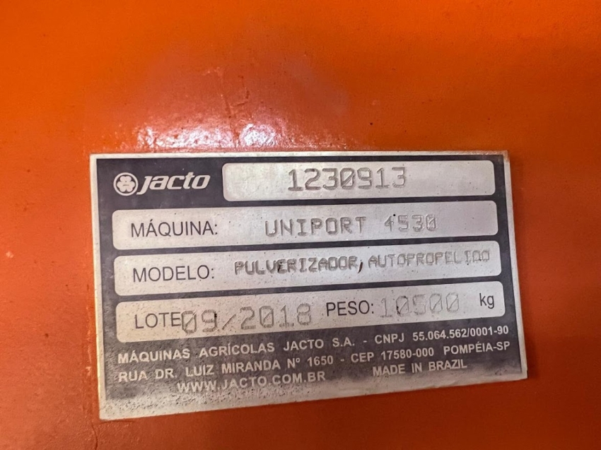 jacto pulverizador uniport 4530 tanque 4.500lts. barra de 36mts aco. piloto automatico. 4x4. motor 3.800hrs. diesel 1p automatico 2018