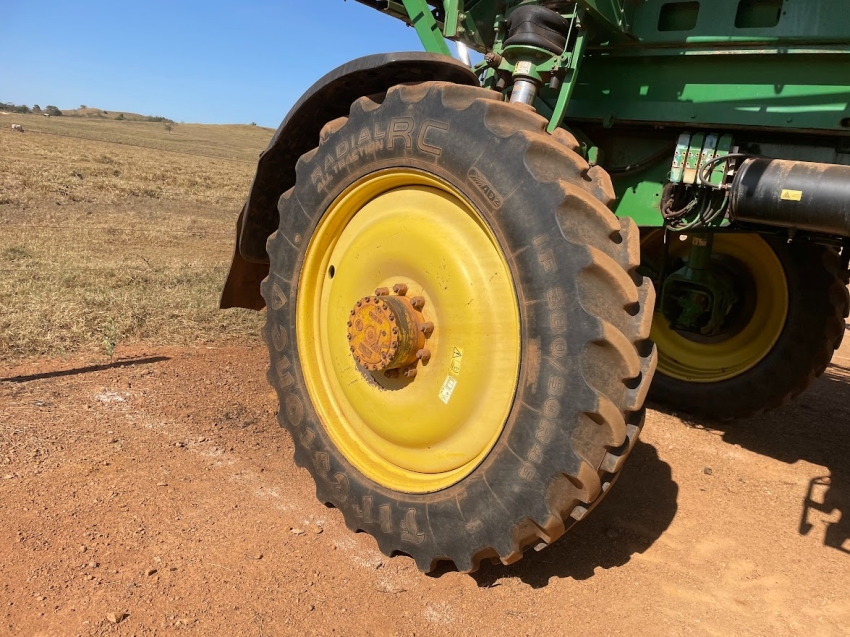 john deere pulverizador 4730 piloto autom. metal 30mts. tanque 3.000lts. motor: 9777 diesel 1p automatico 2009