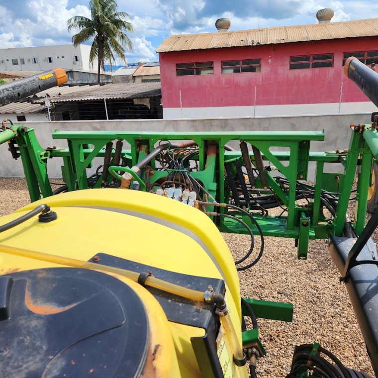 john deere pulverizador m4025 piloto autom. fibra 30mts. tanque 2.500lts diesel 1p automatico 2019