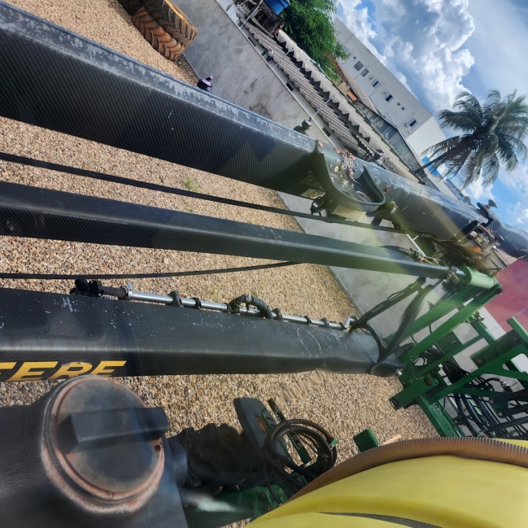 john deere pulverizador m4025 piloto autom. fibra 30mts. tanque 2.500lts diesel 1p automatico 2019