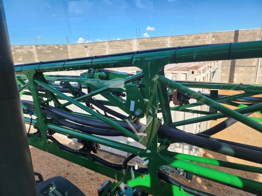 john deere pulverizador m4030 piloto autom. metal 30mts. tanque 3.000lts. exactapply. motor: 1770 diesel 1p automatico 2021