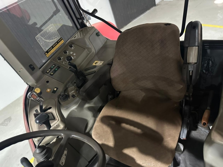 case trator mx 180 180cv. cabine. rodado dual. sem piloto. motor 9.428hrs. diesel 1p automatico 2013