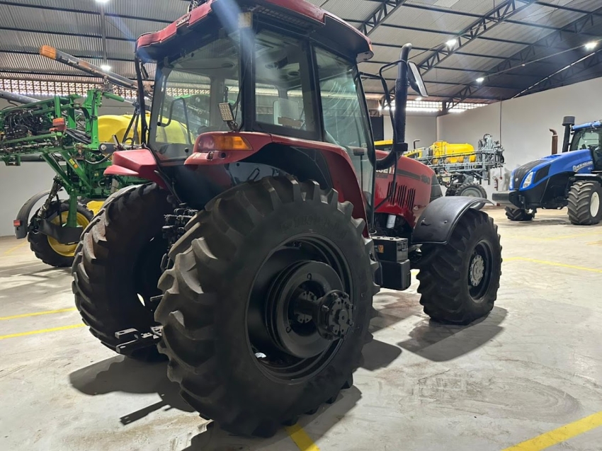 case trator mx 180 180cv. cabine. rodado dual. sem piloto. motor 9.428hrs. diesel 1p automatico 2013