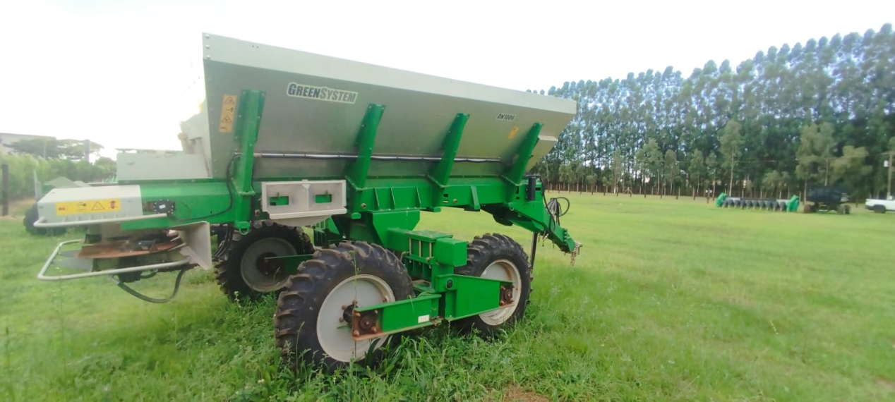 john deere distribuidor de nutrientes greensystem dn 1006 capacidade 6 m3. taxa variavel. lona facil . diesel 1p automatico 2022
