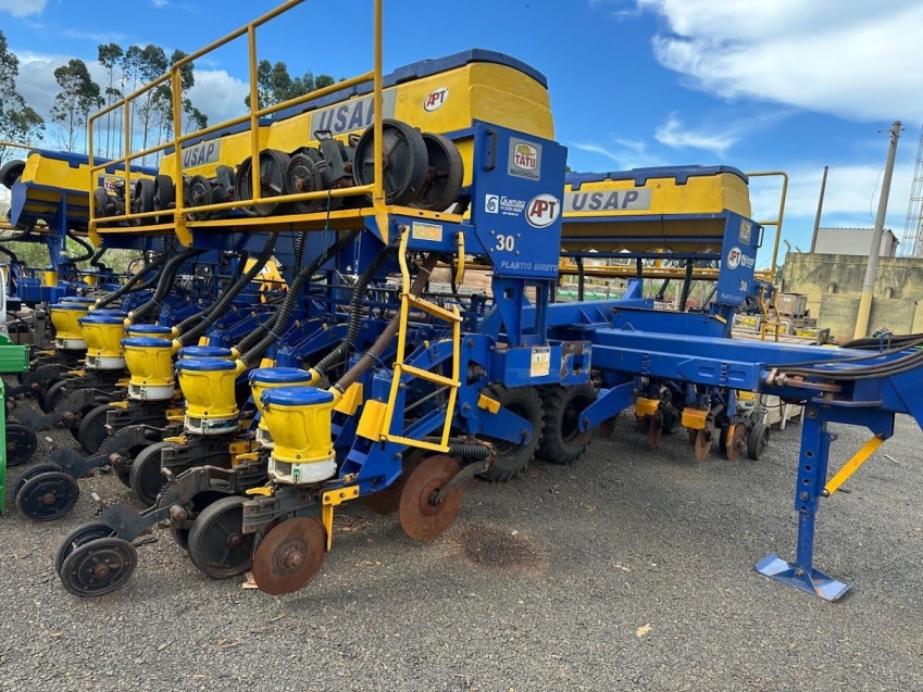 tatu plantadeira usap 30 linhas. 50cm. titanium. desligamento 03 seccoes. isobuss diesel 1p automatico 2018