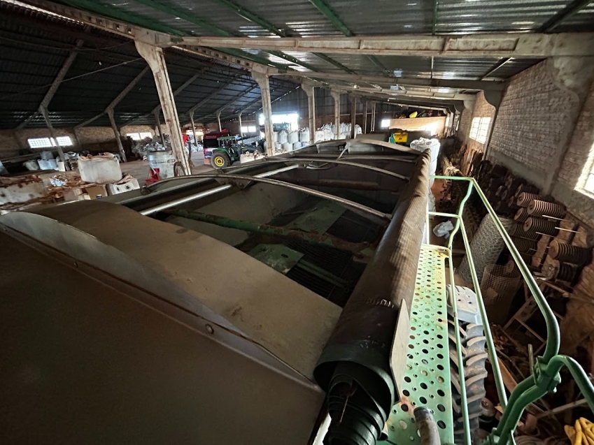 stara pulverizador hercules 3100 6 m3. taxa variavel. porta dupla. lona facil. luzes de trabalho. diesel 1p automatico 2019
