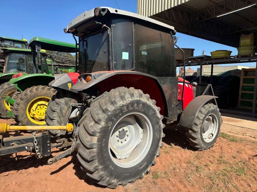 massey ferguson trator mf 4708 82cv. cabine. paralama dianteiro. motor: 3.500hrs. diesel 1p automatico 2019
